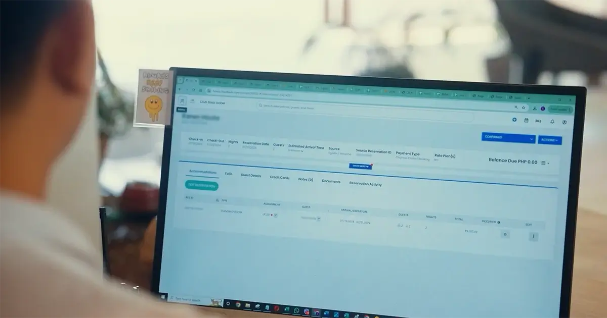 Choosing front desk software for your hotel: Key features & top 10 systems
