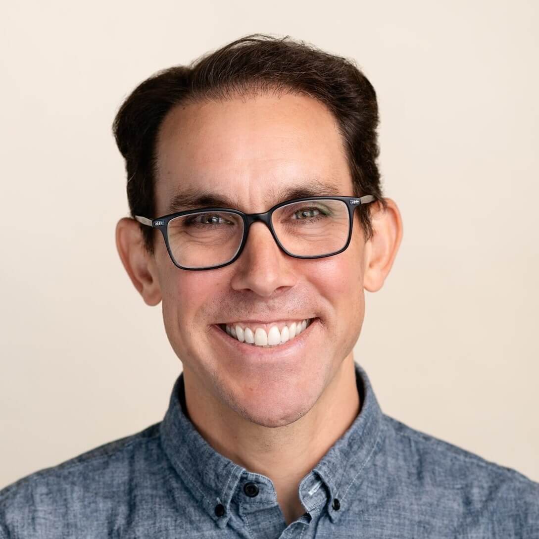 Headshot of Lana Cook