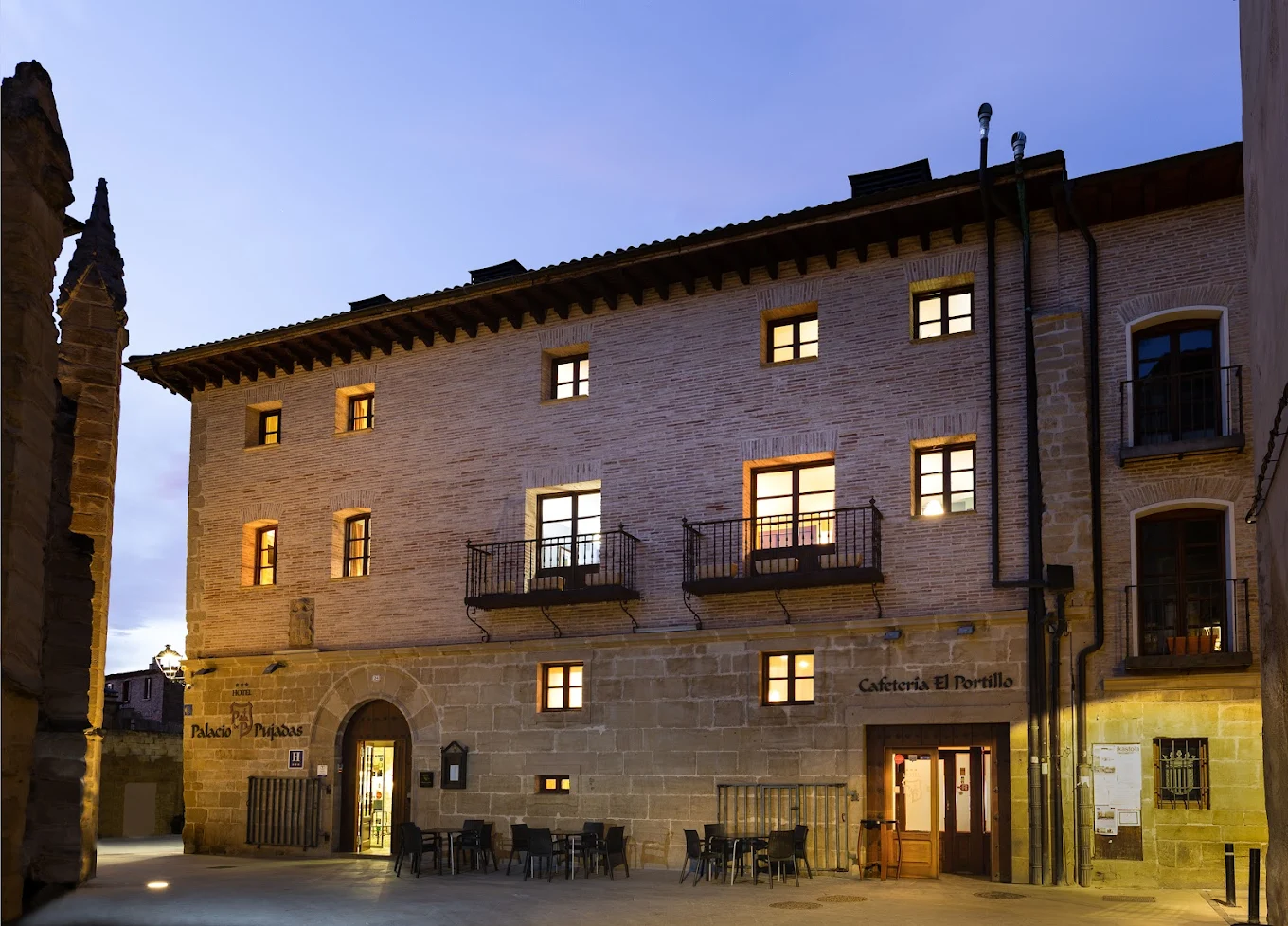 From data chaos to exponential growth: The Pandora Hotels story